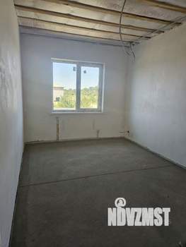 Дом 140м&sup2;, 2-этажный, участок 4 сот.  