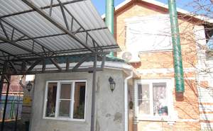 Дом 100м&sup2;, 2-этажный, участок 7 сот.  