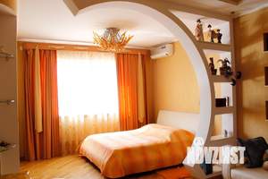 Дом 336м&sup2;, 2-этажный, участок 7 сот.  