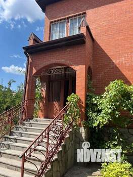 Дом 377м&sup2;, 3-этажный, участок 8 сот.  