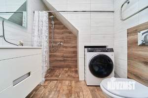 Дом 70м&sup2;, 2-этажный, участок 4 сот.  