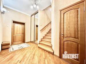 Дом 162м&sup2;, 2-этажный, участок 3 сот.  