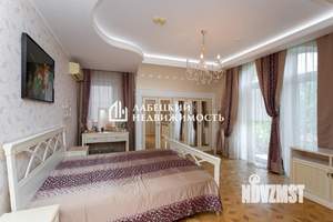 Дом 521м&sup2;, 2-этажный, участок 800 сот.  