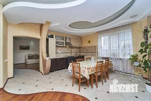 Дом 172м², 2-этажный, участок 2 сот.  