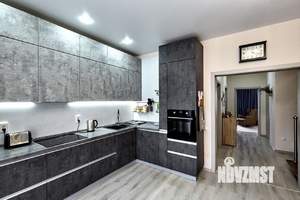 Дом 131м&sup2;, 2-этажный, участок 4 сот.  