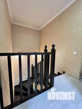 Дом 185м&sup2;, 2-этажный, участок 6 сот.  