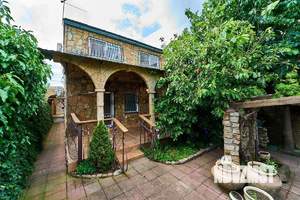 Дом 140м&sup2;, 3-этажный, участок 3 сот.  