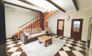 Дом 132м&sup2;, 3-этажный, участок 5 сот.  