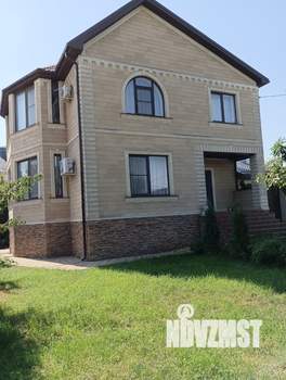 Коттедж 272м&sup2;, 2-этажный, участок 8 сот.  