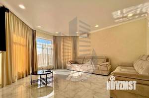 Дом 160м&sup2;, 2-этажный, участок 4 сот.  