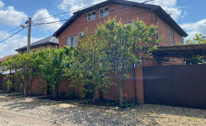 Дом 199м&sup2;, 2-этажный, участок 4 сот.  