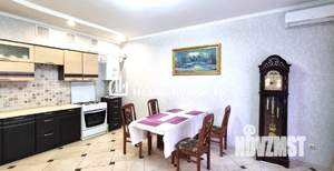 Дом 154м&sup2;, 2-этажный, участок 3 сот.  