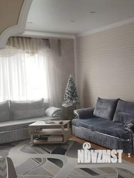 Коттедж 200м², 2-этажный, участок 6 сот.  