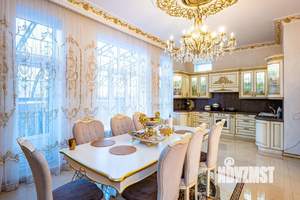 Дом 500м², 2-этажный, участок 8 сот.  