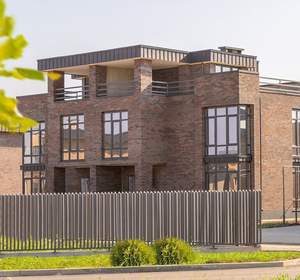 Дом 178м&sup2;, 3-этажный, участок 3 сот.  