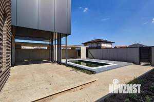 Дом 190м&sup2;, 2-этажный, участок 4 сот.  