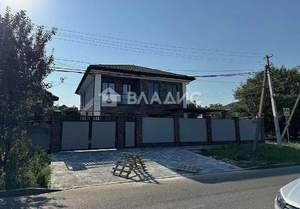 Дом 210м², 2-этажный, участок 4 сот.  