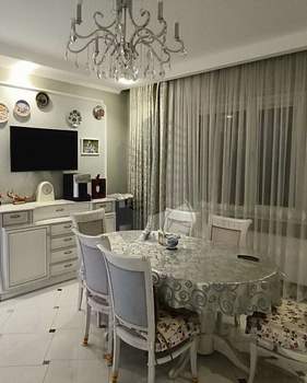 Дом 240м², 2-этажный, участок 4 сот.  