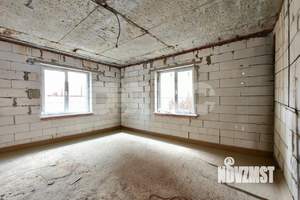 Дом 180м&sup2;, 2-этажный, участок 4 сот.  