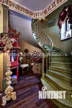 Дом 600м&sup2;, 2-этажный, участок 30 сот.  