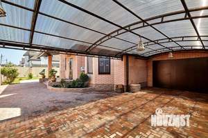 Дом 194м², 2-этажный, участок 6 сот.  