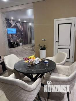 Дом 205м&sup2;, 2-этажный, участок 6 сот.  