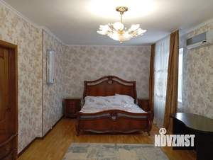 Дом 199м², 2-этажный, участок 3 сот.  