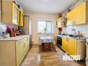 Дом 100м&sup2;, 2-этажный, участок 3 сот.  