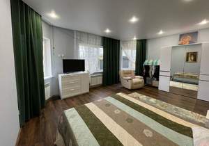 Дом 194м², 3-этажный, участок 3 сот.  