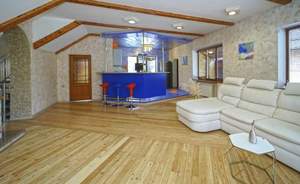 Дом 424м&sup2;, 2-этажный, участок 8 сот.  