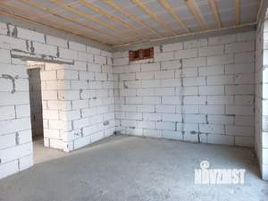 Дом 100м&sup2;, 2-этажный, участок 3 сот.  