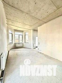 Дом 180м&sup2;, 2-этажный, участок 4 сот.  