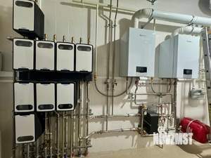 Дом 301м&sup2;, 1-этажный, участок 16 сот.  