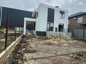 Дом 215м&sup2;, 3-этажный, участок 4 сот.  