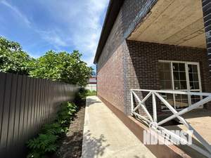 Дом 175м&sup2;, 2-этажный, участок 6 сот.  