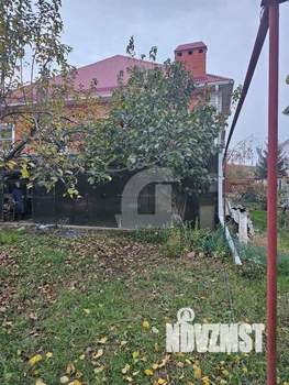 Коттедж 300м&sup2;, 2-этажный, участок 10 сот.  