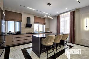 Дом 477м&sup2;, 3-этажный, участок 10 сот.  