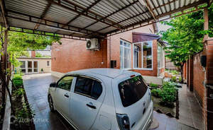 Дом 199м&sup2;, 2-этажный, участок 4 сот.  