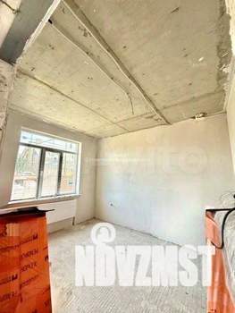 Дом 180м&sup2;, 2-этажный, участок 4 сот.  