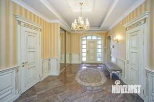 Дом 334м², 2-этажный, участок 10 сот.  