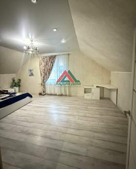 Дом 134м&sup2;, 2-этажный, участок 3 сот.  