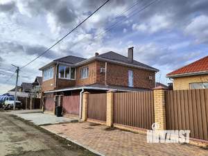 Дом 220м&sup2;, 2-этажный, участок 6 сот.  