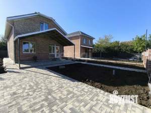 Дом 140м&sup2;, 2-этажный, участок 4 сот.  