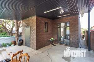 Дом 227м&sup2;, 3-этажный, участок 5 сот.  