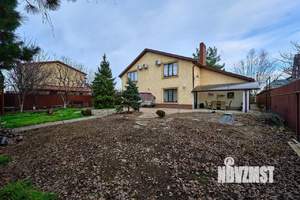 Дом 290м&sup2;, 2-этажный, участок 9 сот.  