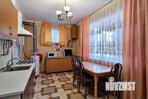 Дом 100м², 2-этажный, участок 2 сот.  