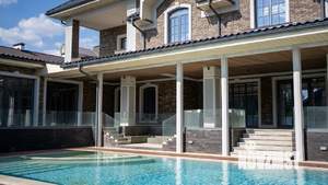 Коттедж 800м², 3-этажный, участок 15 сот.  