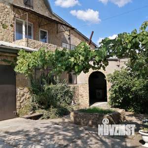 Дом 215м², 2-этажный, участок 6 сот.  