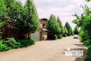 Дом 259м&sup2;, 2-этажный, участок 3 сот.  