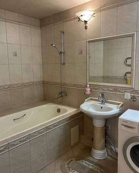 Дом 270м&sup2;, 2-этажный, участок 8 сот.  